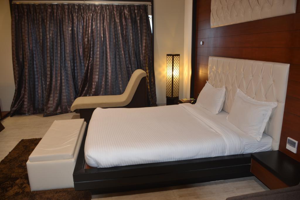 Sea Rock Inn 达曼 外观 照片
