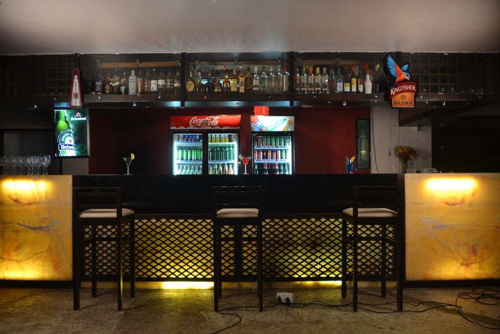Sea Rock Inn 达曼 外观 照片