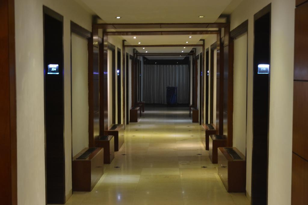 Sea Rock Inn 达曼 外观 照片