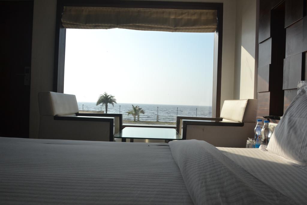 Sea Rock Inn 达曼 外观 照片