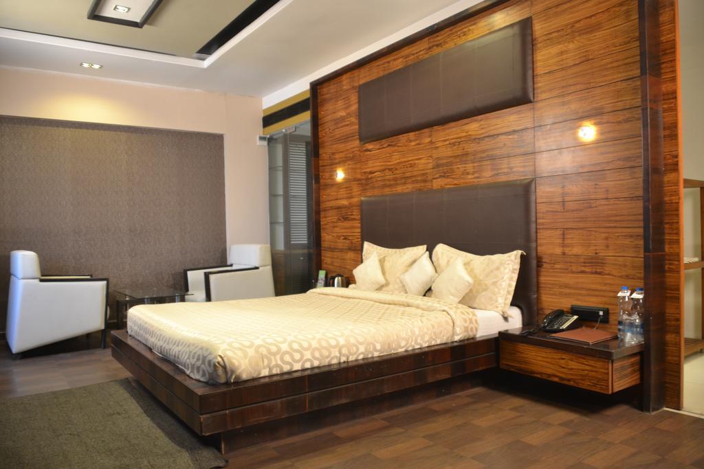 Sea Rock Inn 达曼 外观 照片