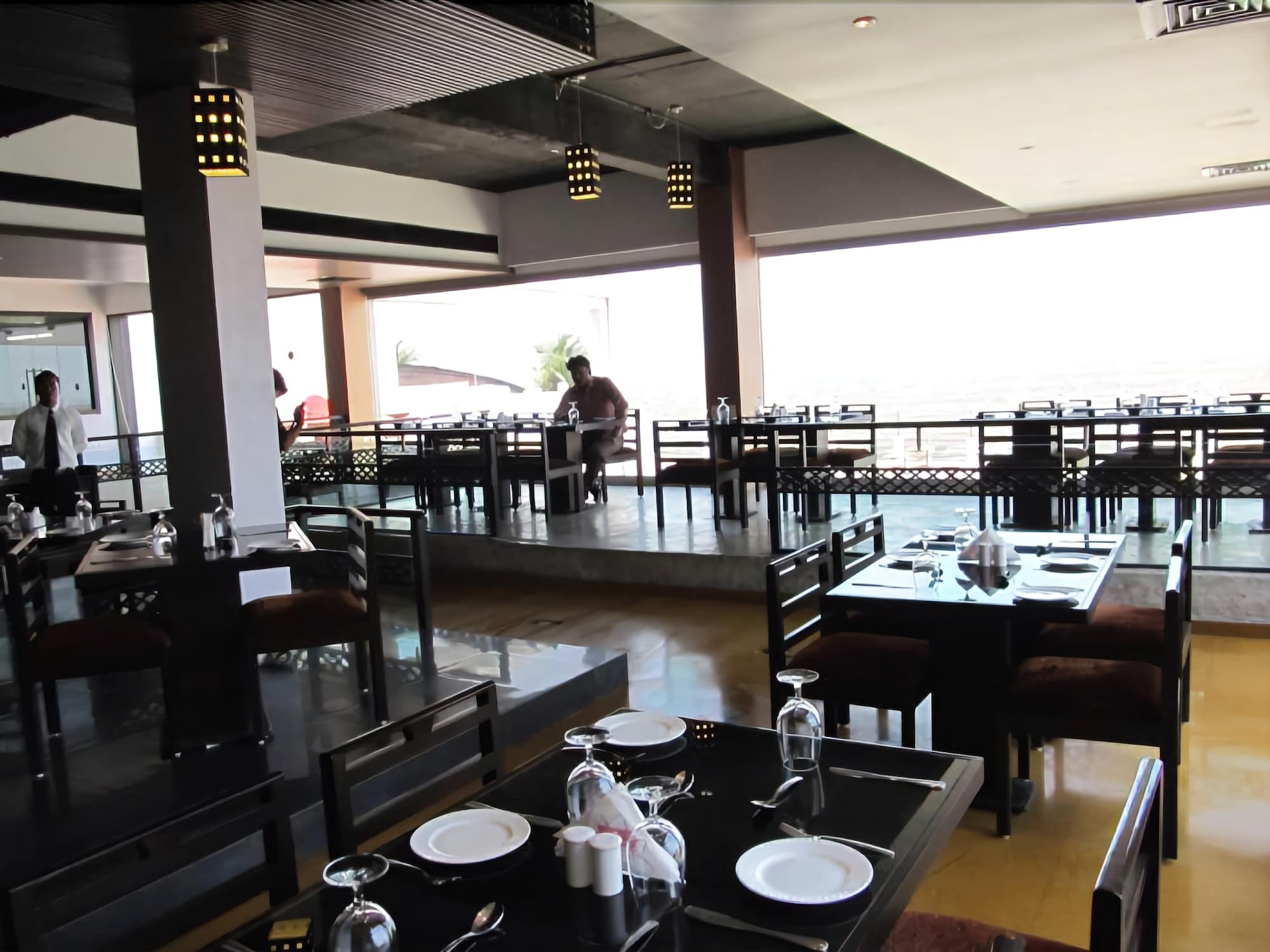Sea Rock Inn 达曼 外观 照片